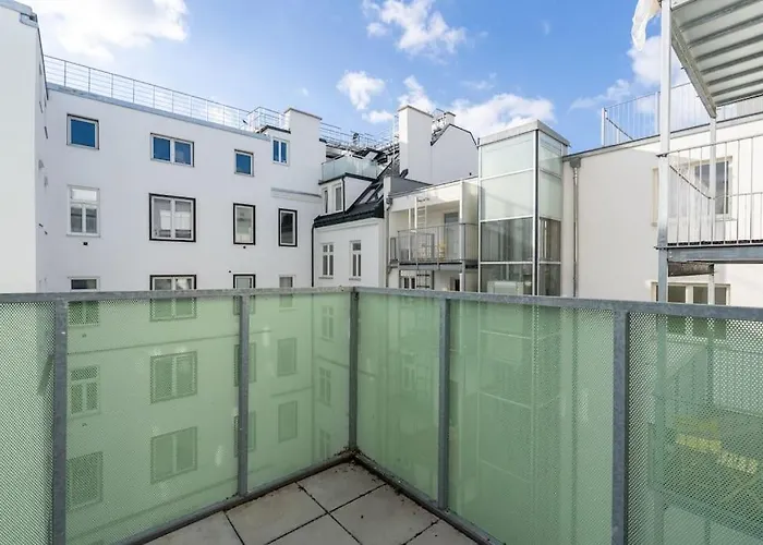 Hm • Modern 1br With Balcony * Bécs