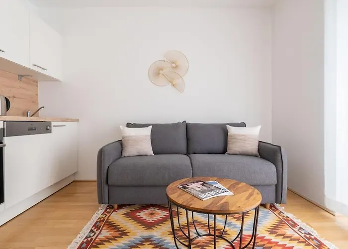 Hm • Modern 1br With Balcony Apartman Bécs
