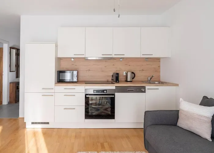 Apartman Hm • Modern 1br With Balcony Bécs